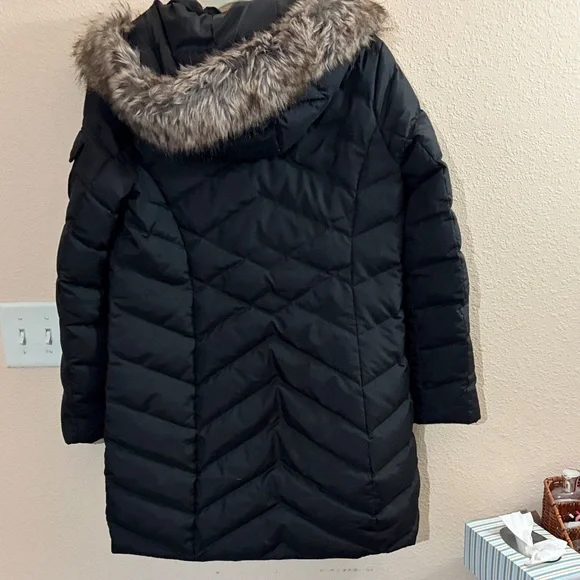 Eddie Bauer Black Quilted Coat with Faux Fur Hood - Picture 14 of 16